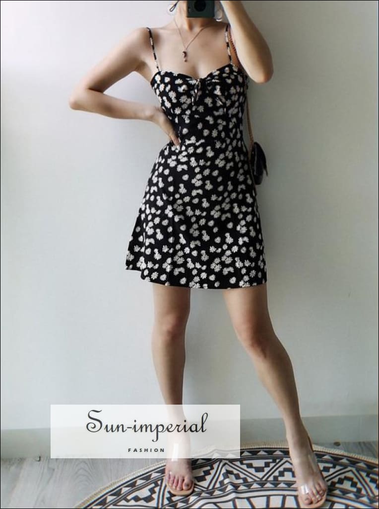Sun-imperial - black floral cami mini derss sweetheart neckline tie front  daisy print mini dress – Sun-Imperial