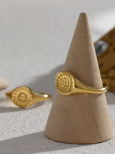 18K Gold-Plated Sun Motif Signet Ring - Sun Imperial product photo 7