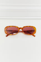 261189eda6d44a9fa90b23cf2633c361-Max