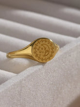 18K Gold-Plated Sun Motif Signet Ring - Sun Imperial product photo 3
