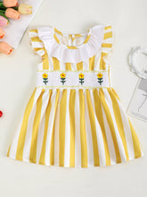 Children's Gingham Ruffle Dress with Floral Appliques - Sun Imperial product photo 3