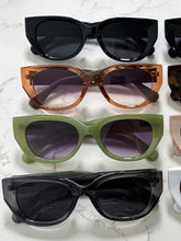 Women's Cat Eye Polycarbonate Frame Sunglasses - Sun Imperial product photo 9