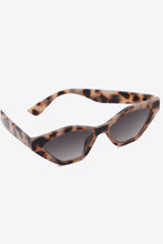 Women's Cat Eye Polycarbonate Sunglasses - Sun Imperial product photo 4