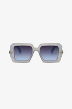 Women's Polycarbonate Frame Square Sunglasses - Sun Imperial product photo 8