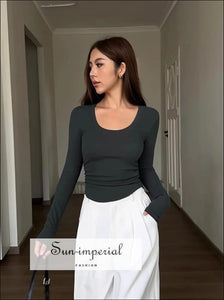 Women’s Loong Sleeve Spoon Neck Ruched Sides Fitted Rib t Shirt Cropped Top With Curve Hem Sun-Imperial United States