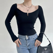 Women Long Sleeved Knit Jumper With Notch Neck Line