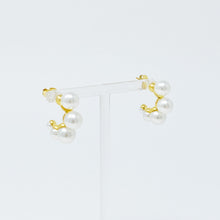 Gold pearl hoop earrings - Sun Imperial (photo 4)
