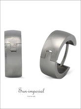 Plain and rounded huggie hoop earrings - Sun Imperial (photo 5)